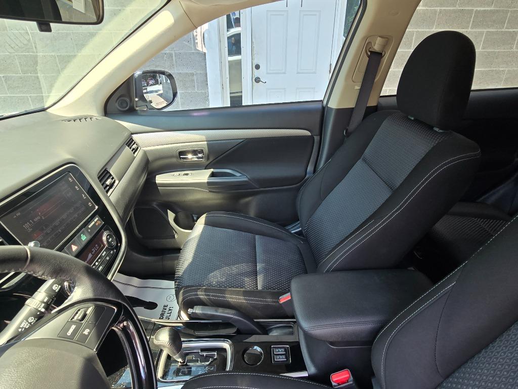 2018 Mitsubishi Outlander - $15,995