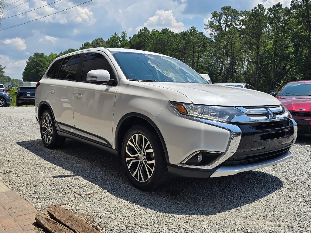 2018 Mitsubishi Outlander - $15,995