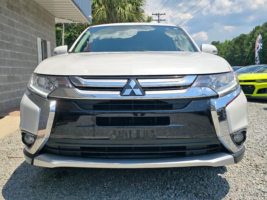 2018 Mitsubishi Outlander - $15,995