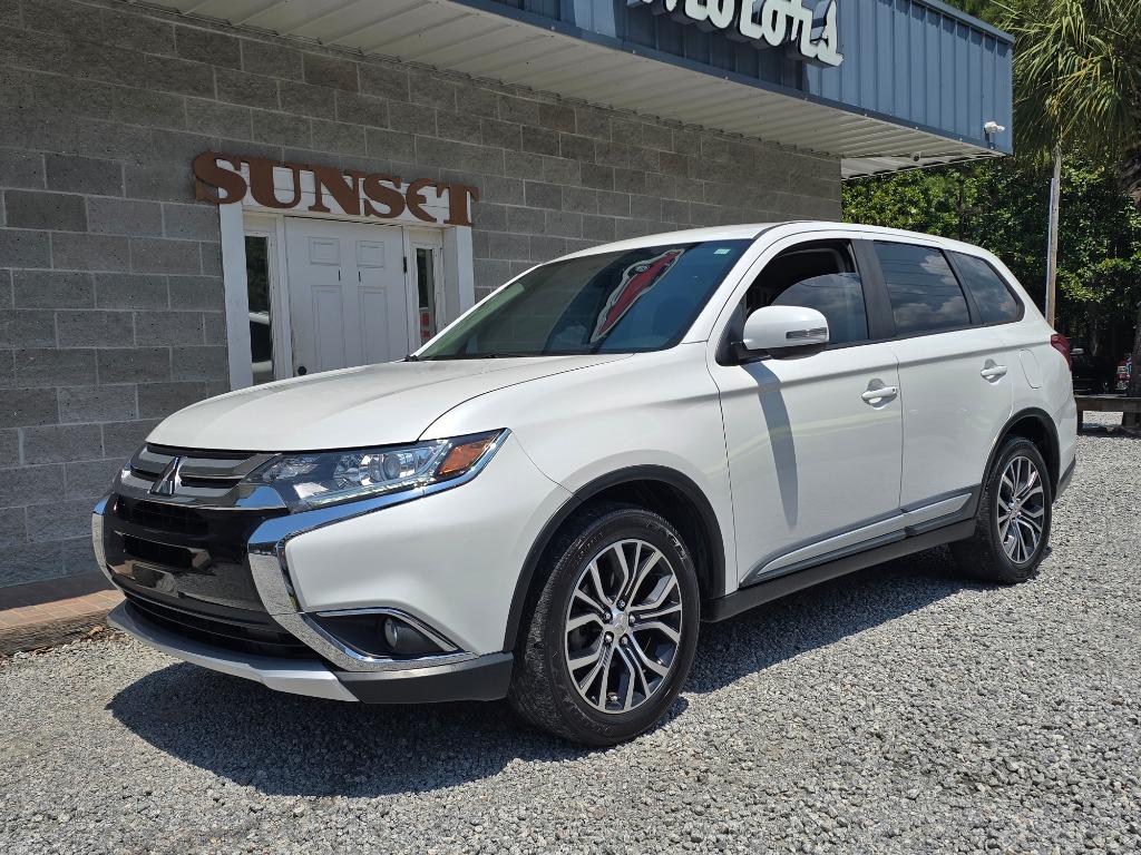 2018 Mitsubishi Outlander - $15,995