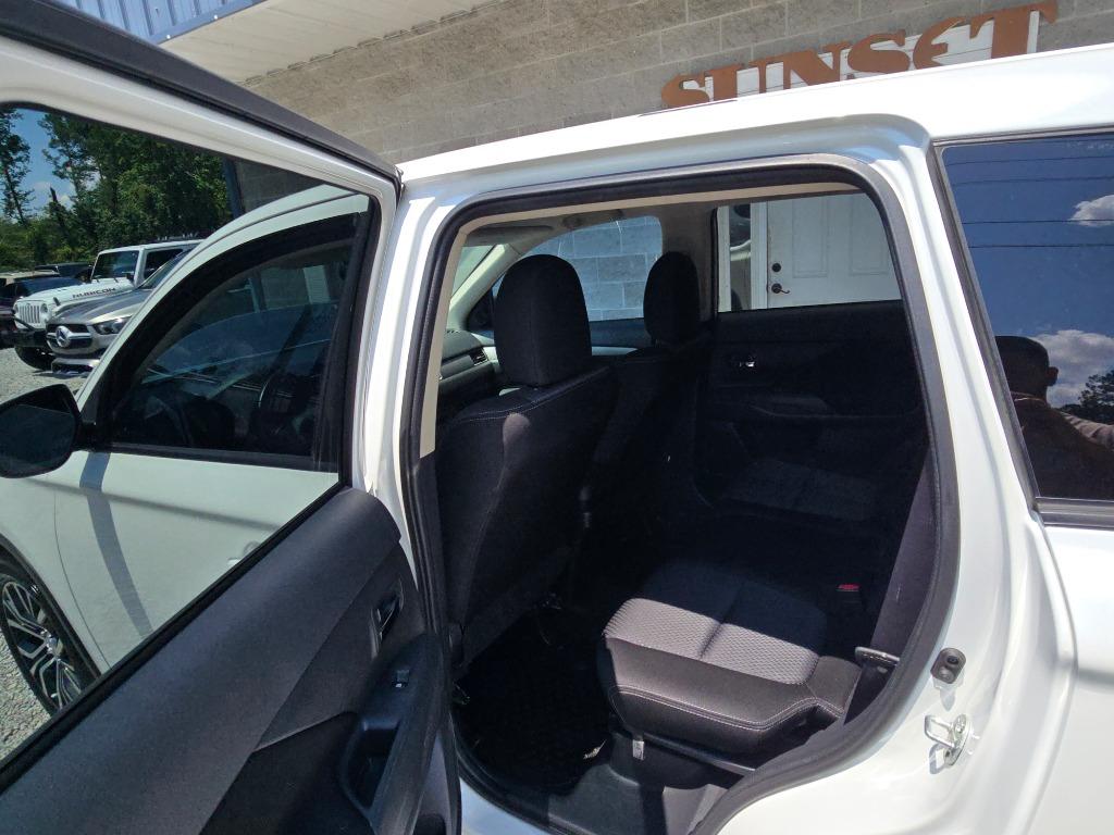 2018 Mitsubishi Outlander - $15,995