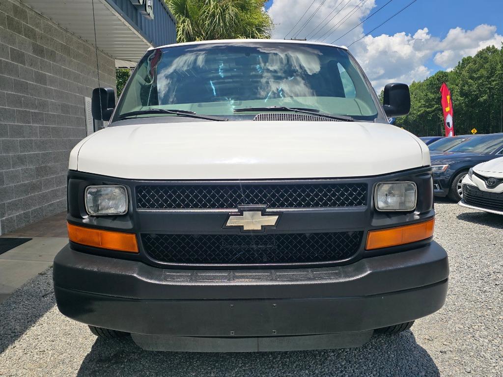 2011 Chevrolet G3500 Vans - $15,995