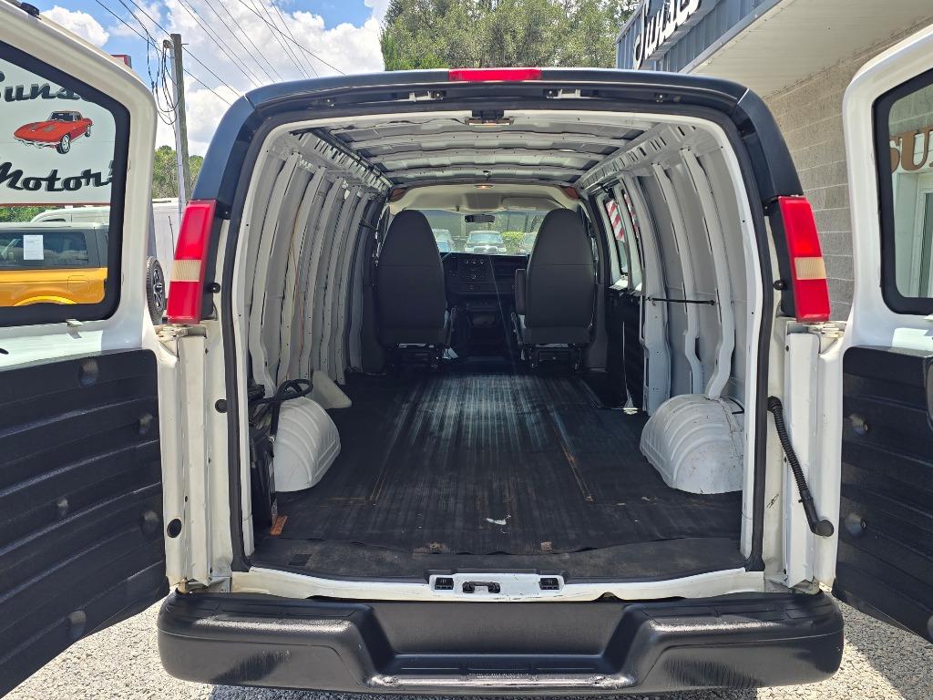 2011 Chevrolet G3500 Vans - $15,995