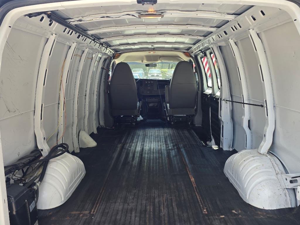 2011 Chevrolet G3500 Vans - $15,995