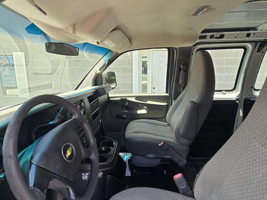 2011 Chevrolet G3500 Vans - $15,995