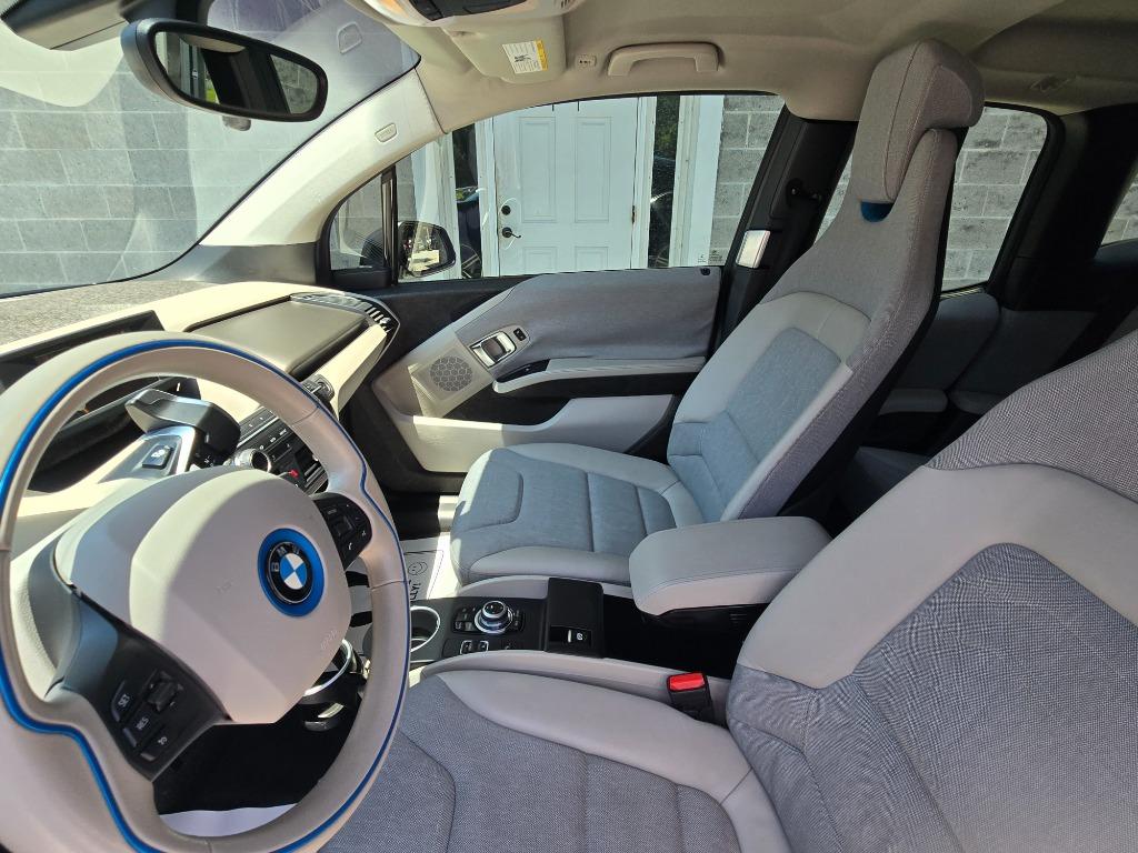 2016 BMW i3 - $9,995