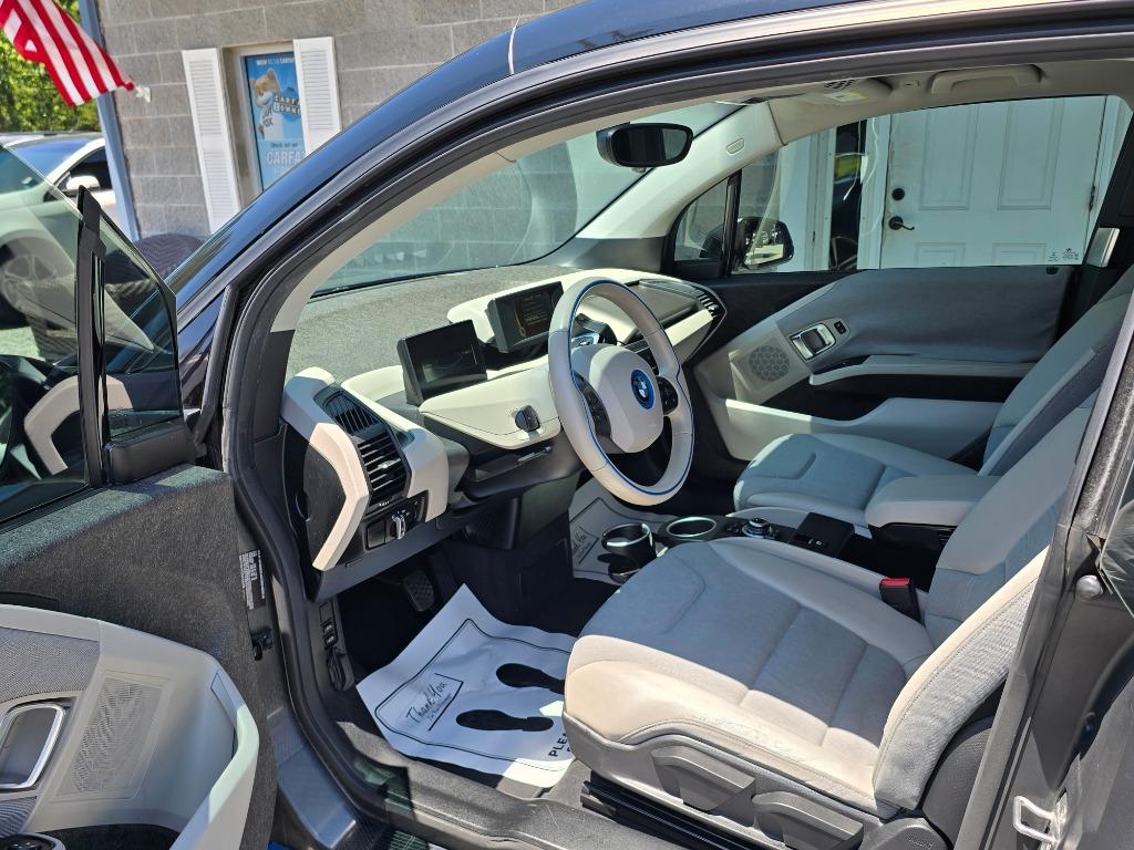 2016 BMW i3 - $9,995