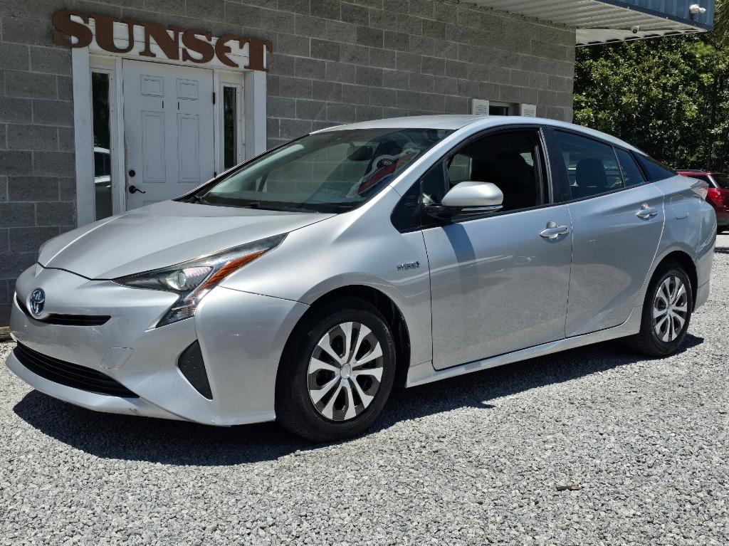 2016 Toyota Prius - $19,995