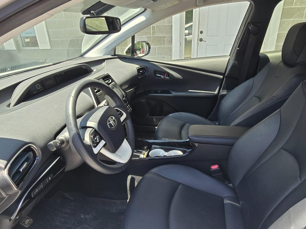 2016 Toyota Prius - $19,995