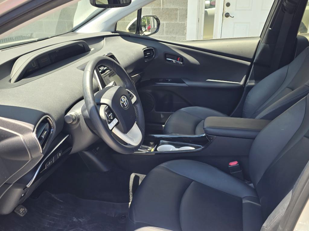 2016 Toyota Prius - $19,995