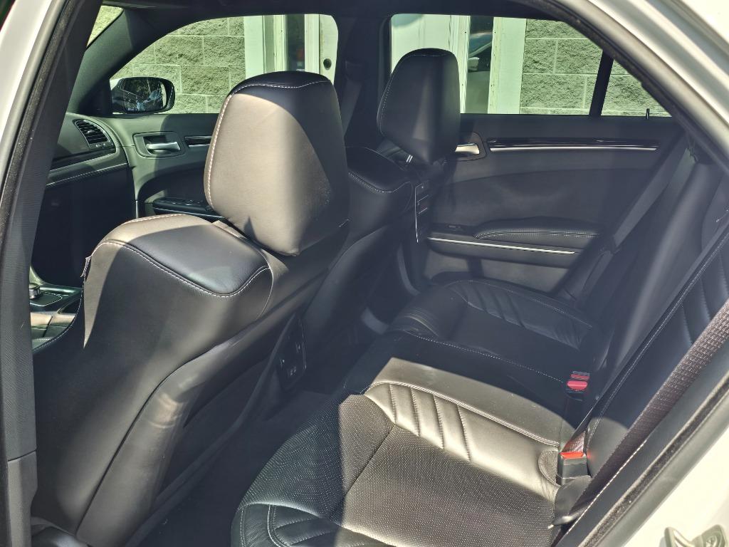 2023 Chrysler 300 - $53,995