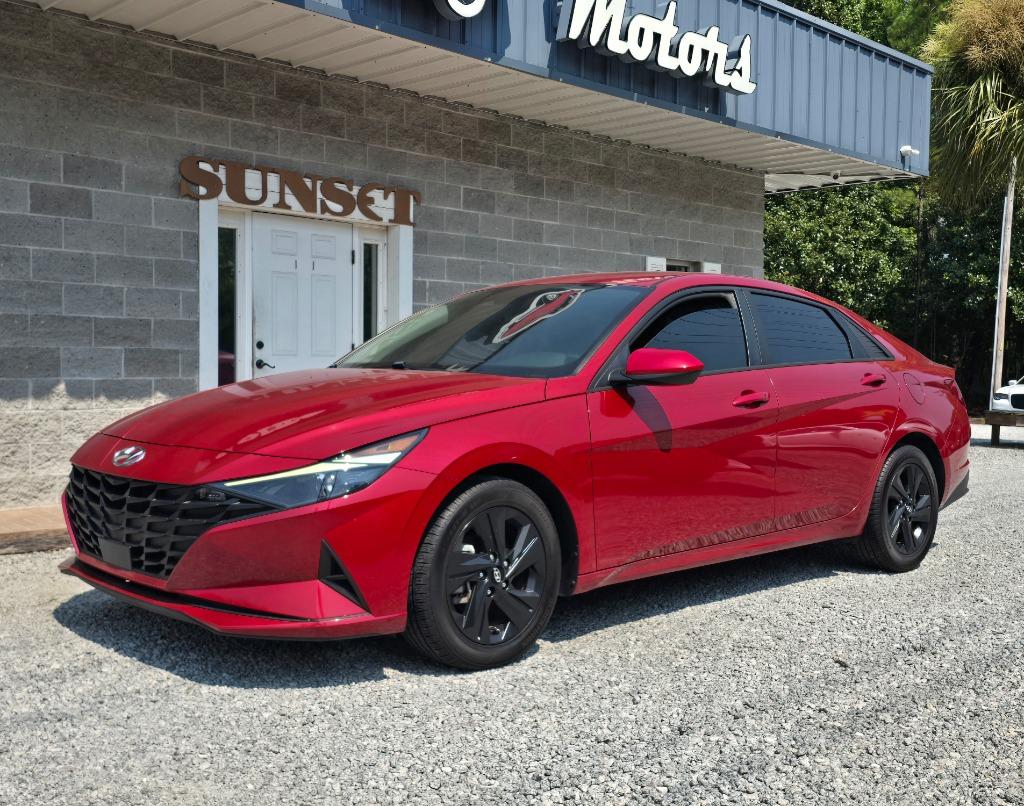 2022 Hyundai Elantra - $17,995