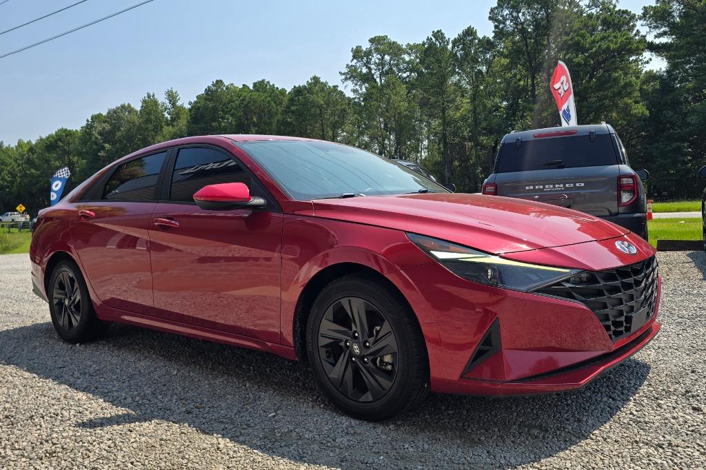 2022 Hyundai Elantra - $17,995