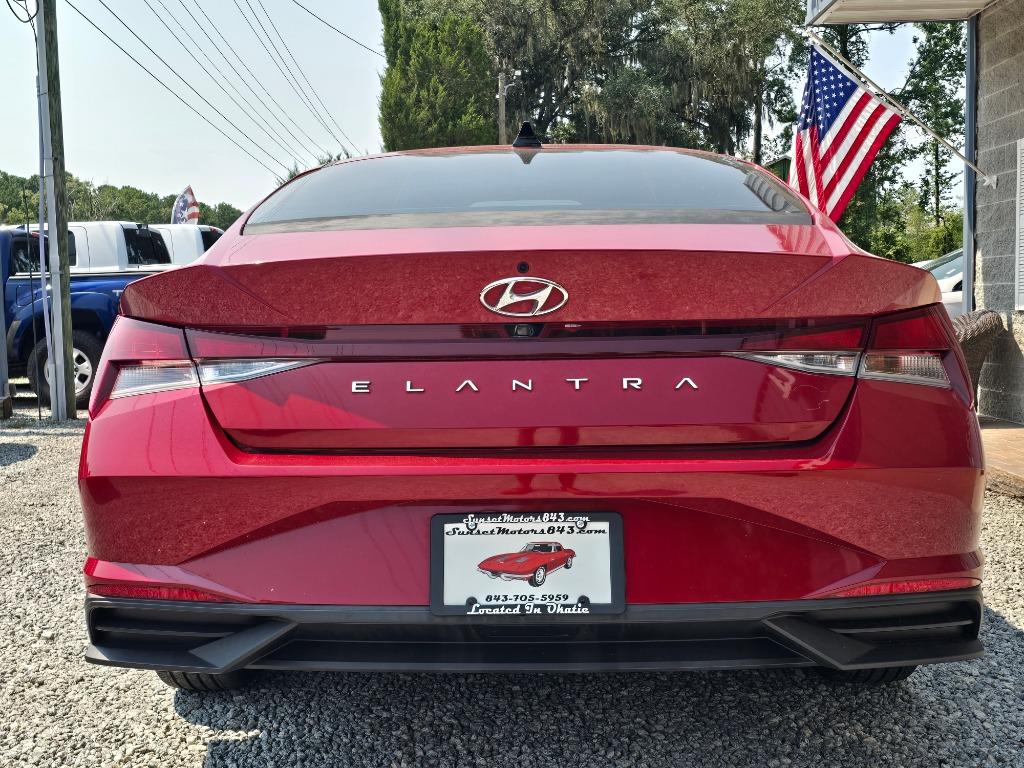 2022 Hyundai Elantra - $17,995