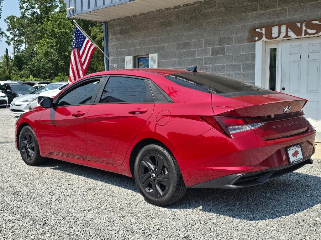 2022 Hyundai Elantra - $17,995