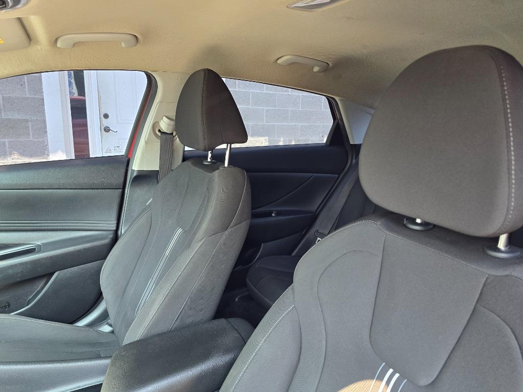 2022 Hyundai Elantra - $17,995