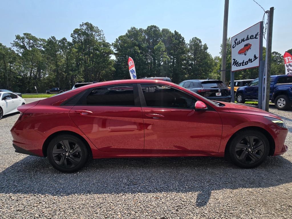 2022 Hyundai Elantra - $17,995