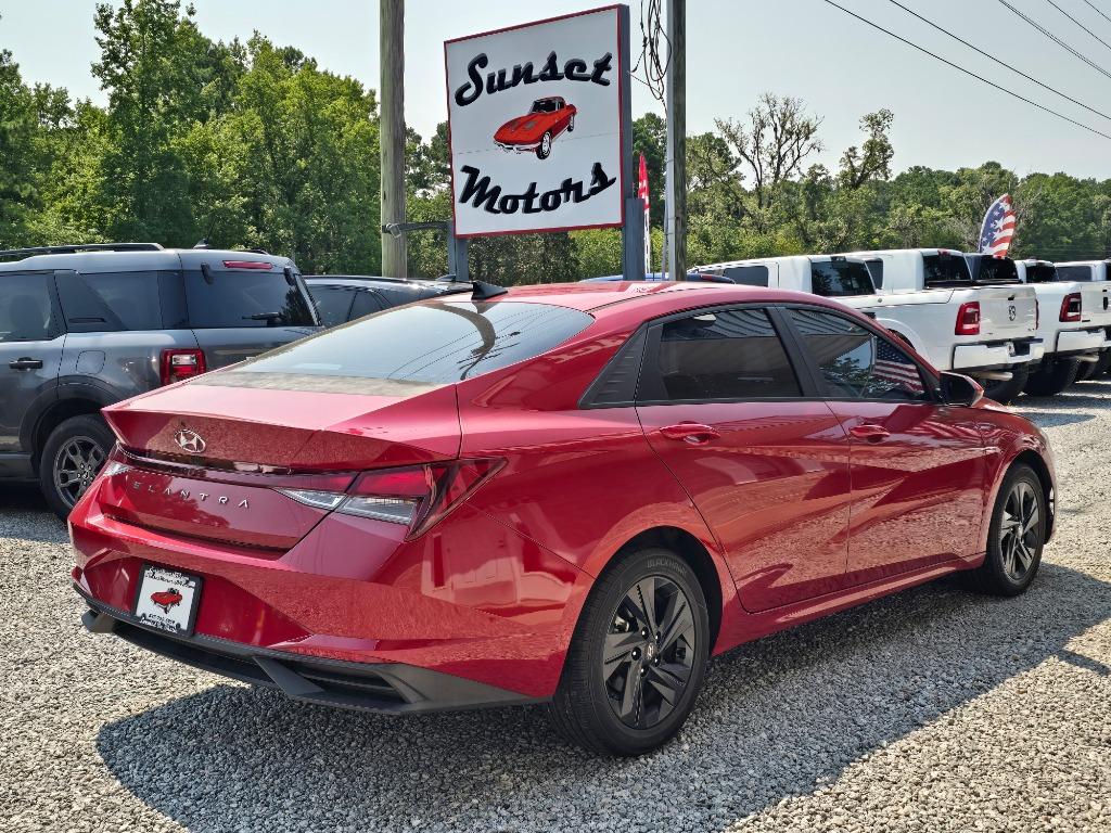 2022 Hyundai Elantra - $17,995