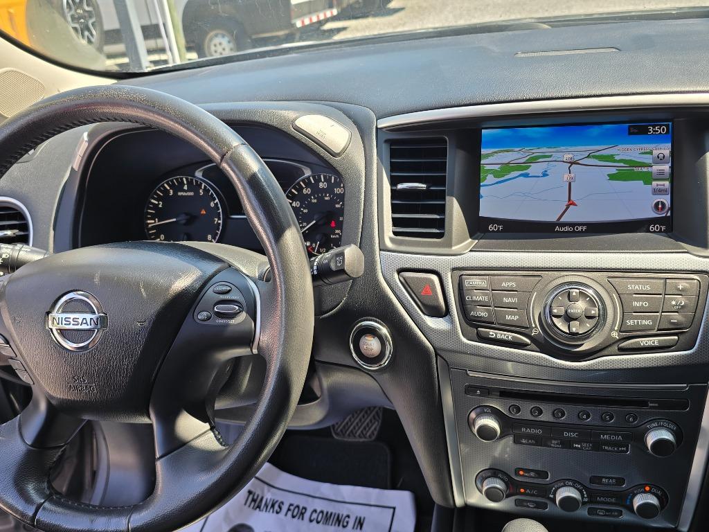 2017 Nissan Pathfinder - $12,995