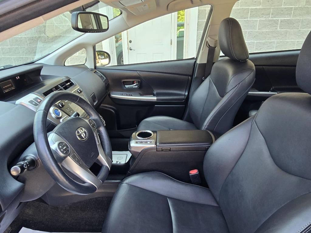 2015 Toyota Prius - $17,995