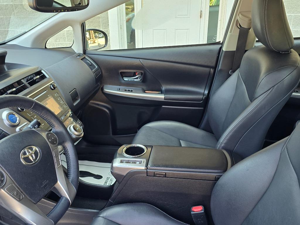 2015 Toyota Prius - $17,995