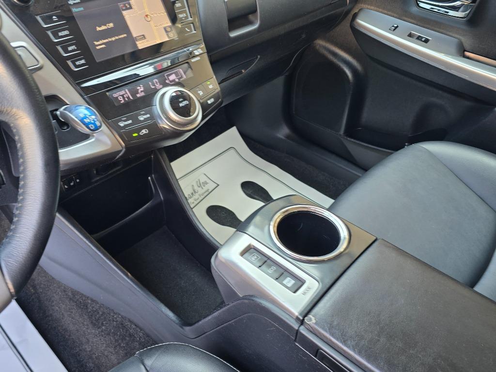 2015 Toyota Prius - $17,995