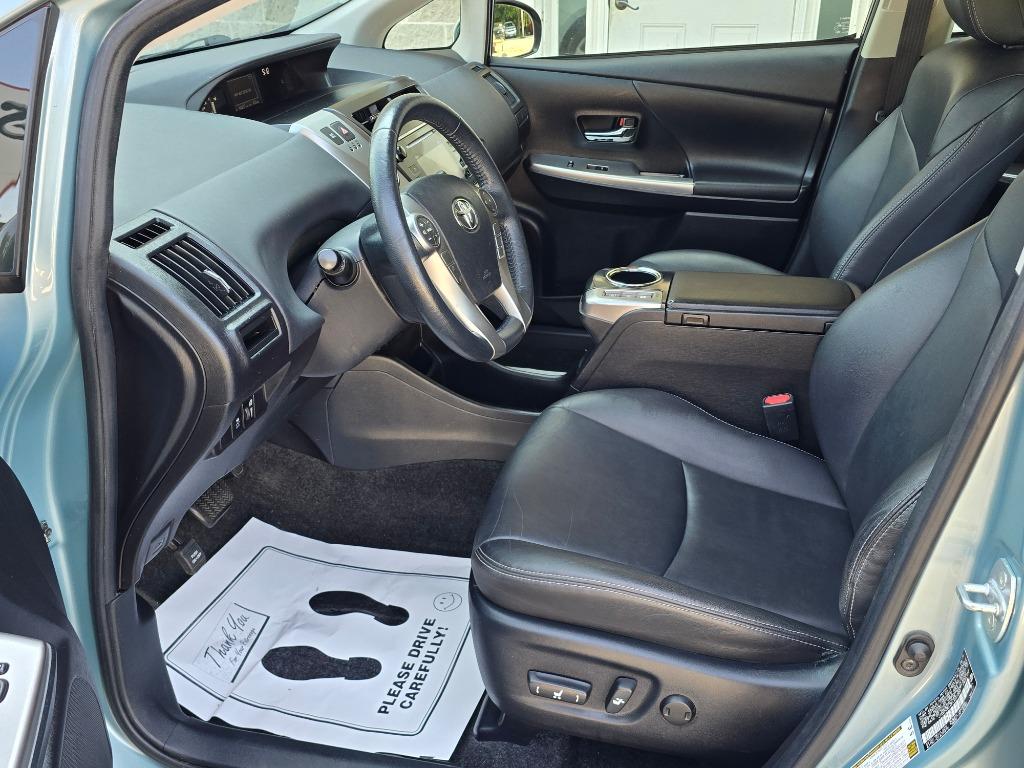 2015 Toyota Prius - $17,995