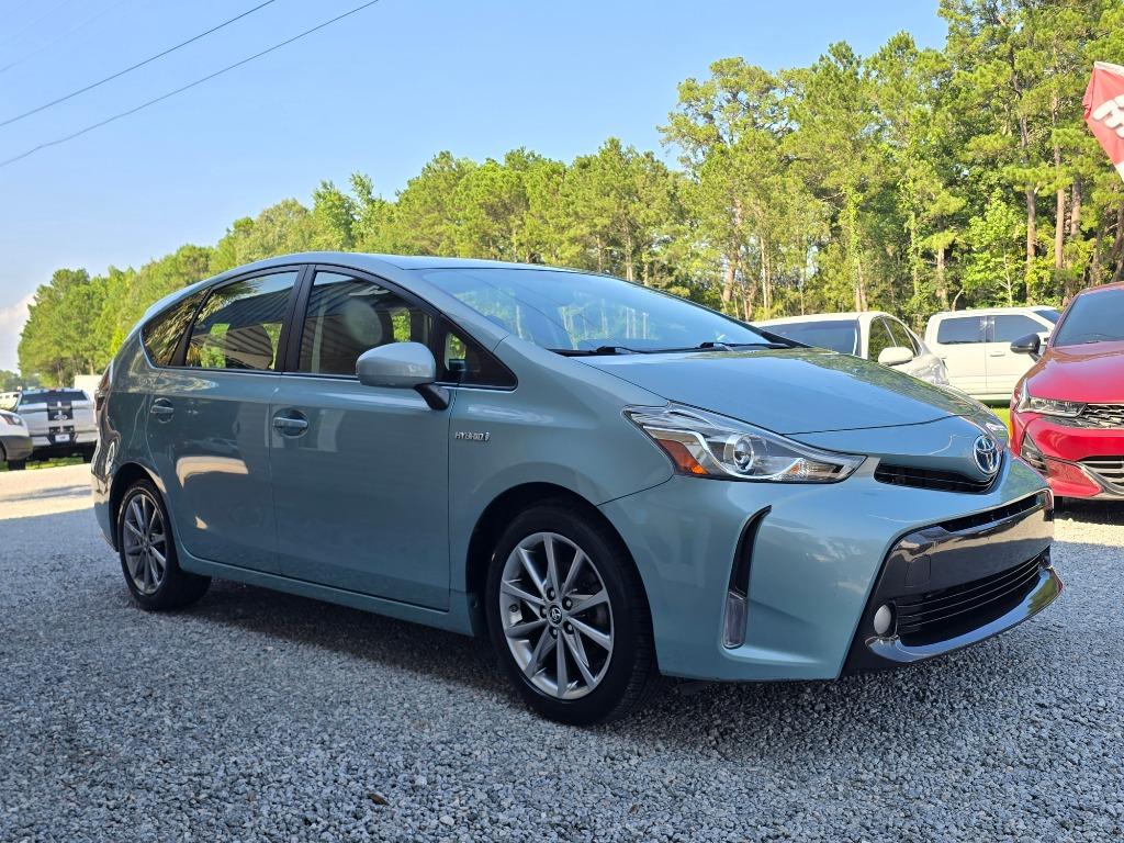2015 Toyota Prius - $17,995