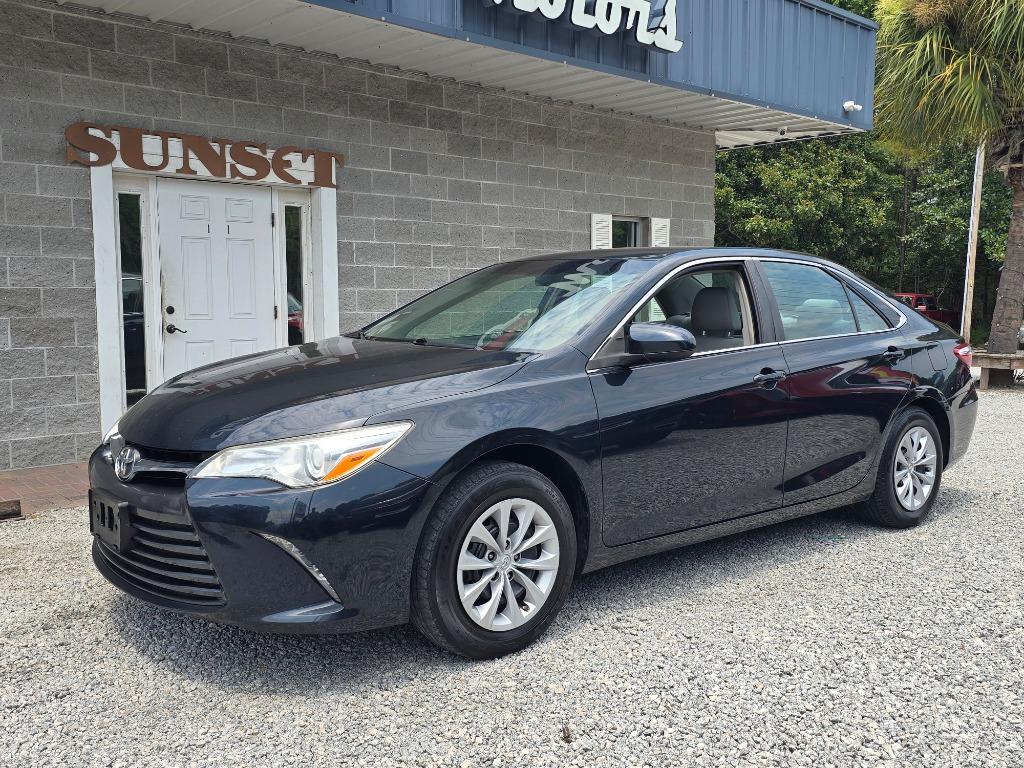2017 Toyota Camry - $13,995