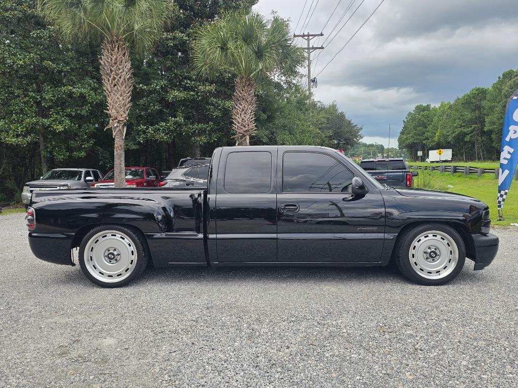 2001 Chevrolet Silverado - $22,995
