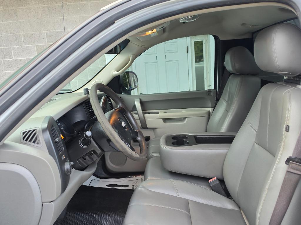 2013 Chevrolet Silverado - $11,995