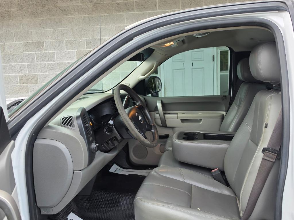 2013 Chevrolet Silverado - $11,995