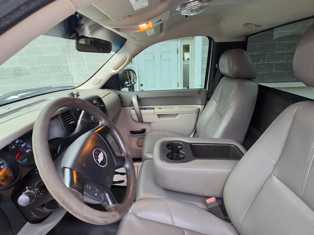 2013 Chevrolet Silverado - $11,995