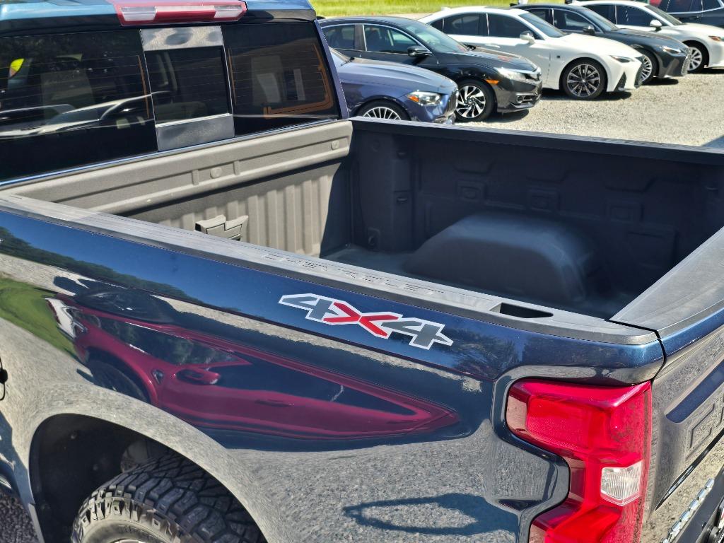 2020 Chevrolet Silverado - $37,995