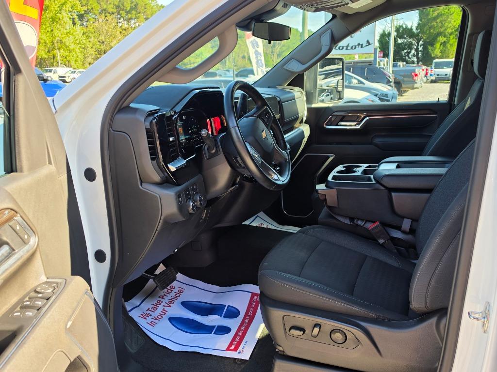 2025 Chevrolet Silverado Hd - $52,995