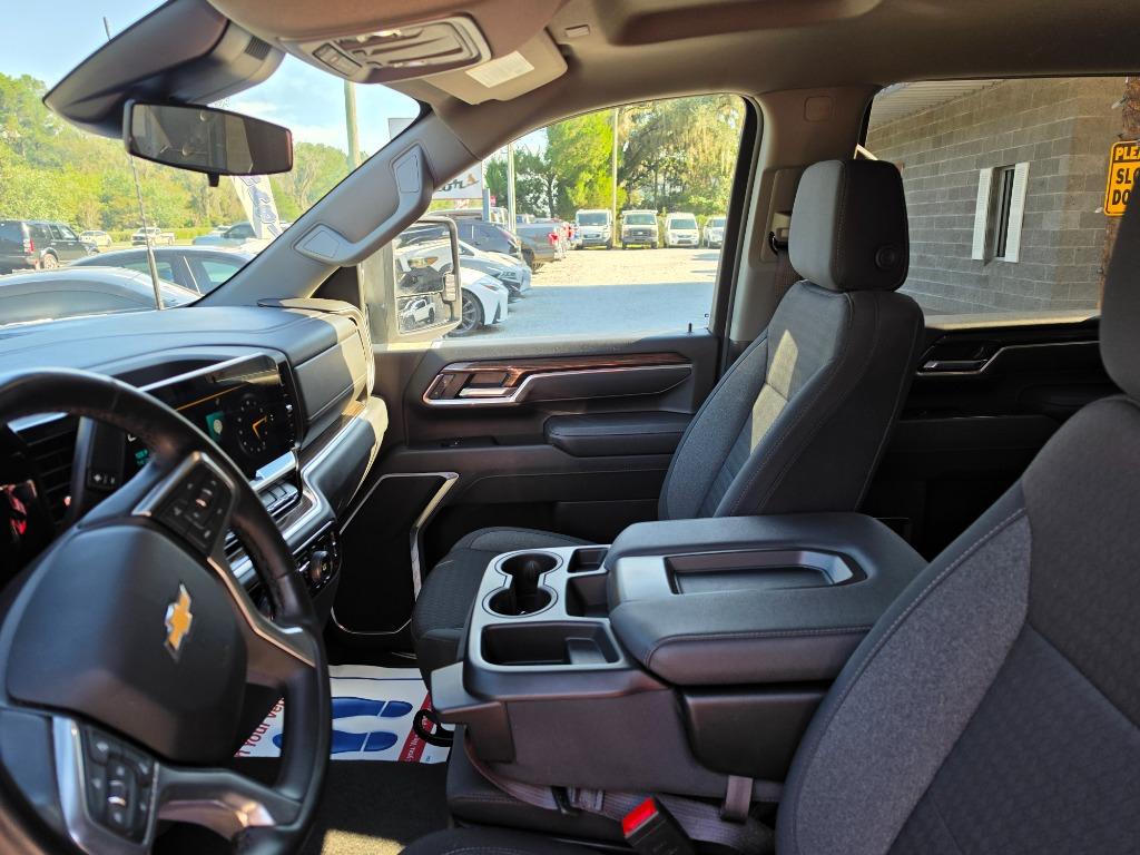 2025 Chevrolet Silverado Hd - $52,995