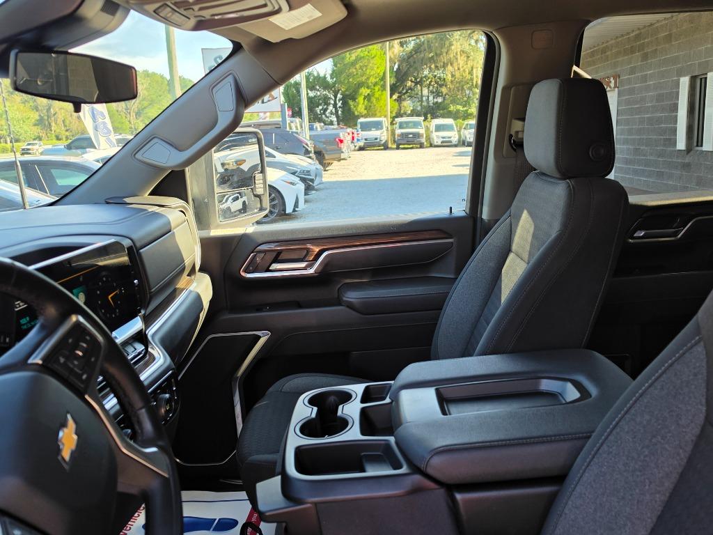2025 Chevrolet Silverado Hd - $52,995