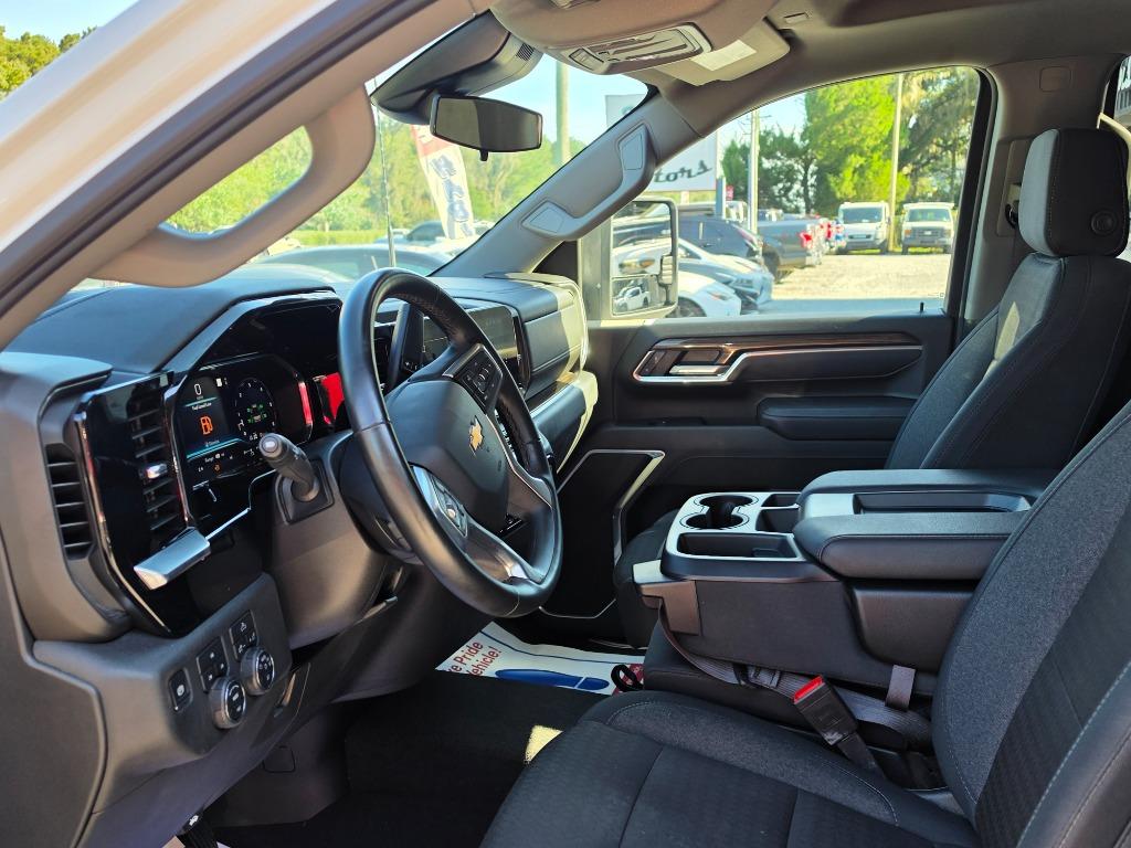 2025 Chevrolet Silverado Hd - $52,995