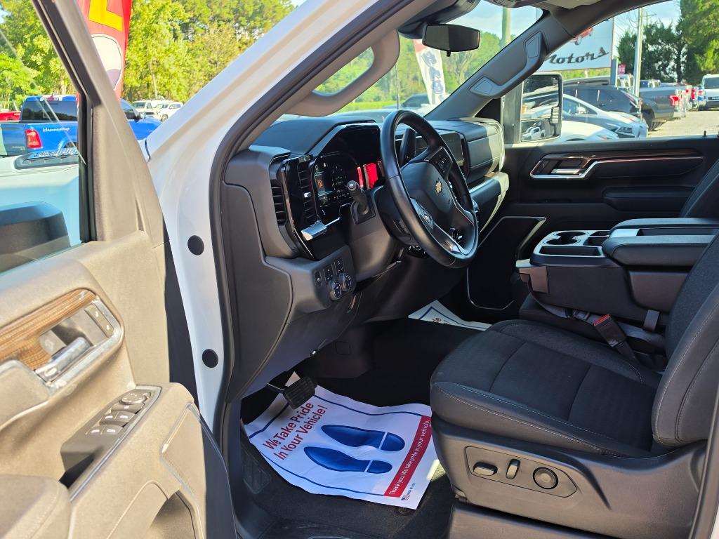2025 Chevrolet Silverado Hd - $52,995