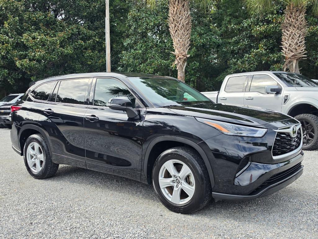 2022 Toyota Highlander - $26,995