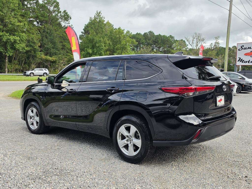 2022 Toyota Highlander - $26,995