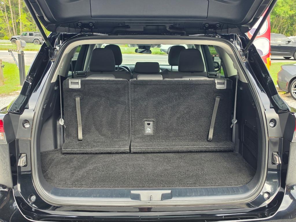 2022 Toyota Highlander - $26,995