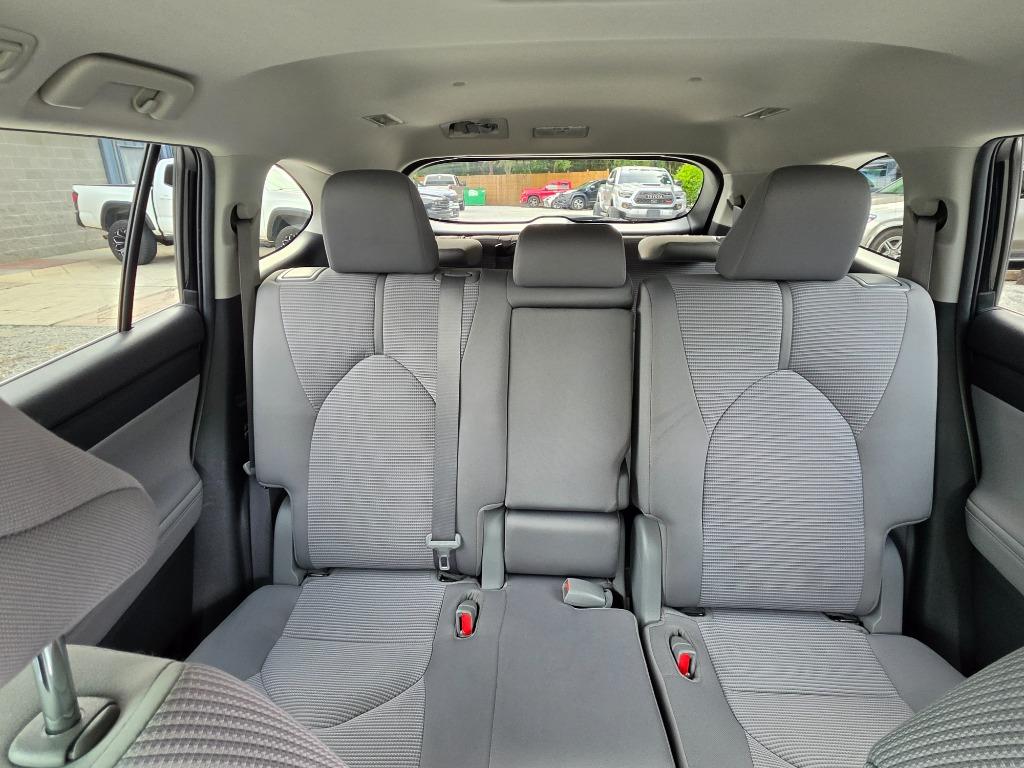 2022 Toyota Highlander - $26,995