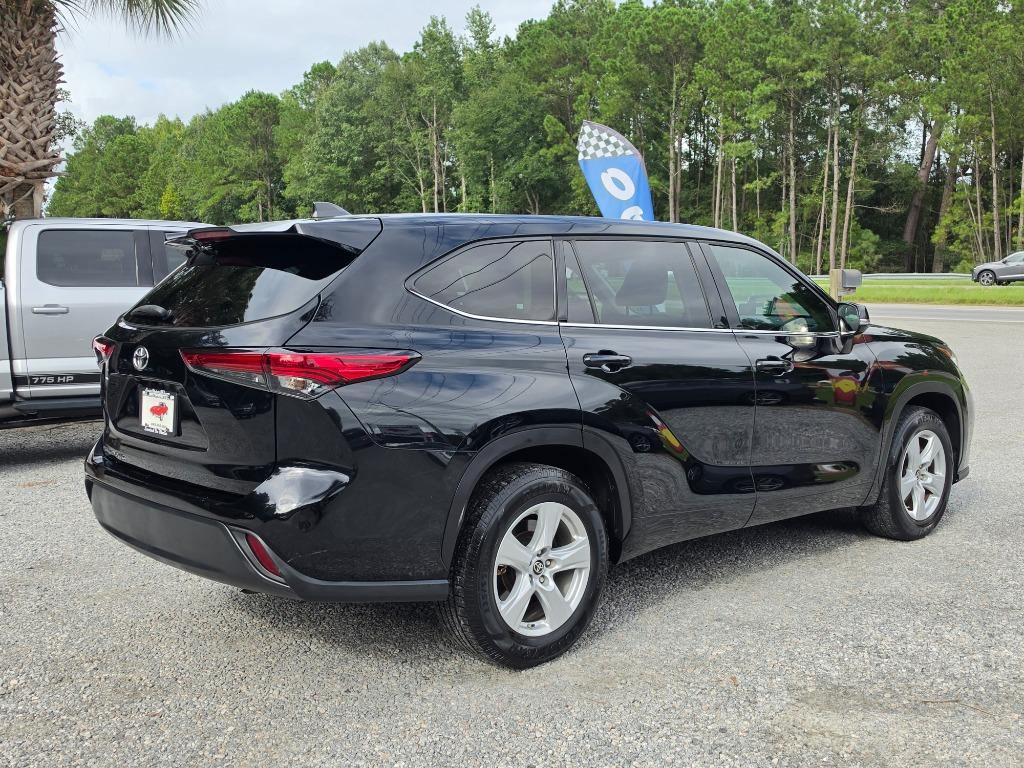 2022 Toyota Highlander - $26,995