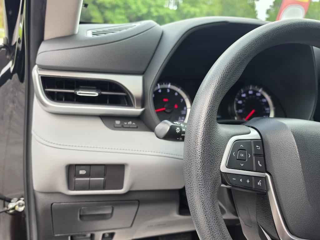 2022 Toyota Highlander - $26,995