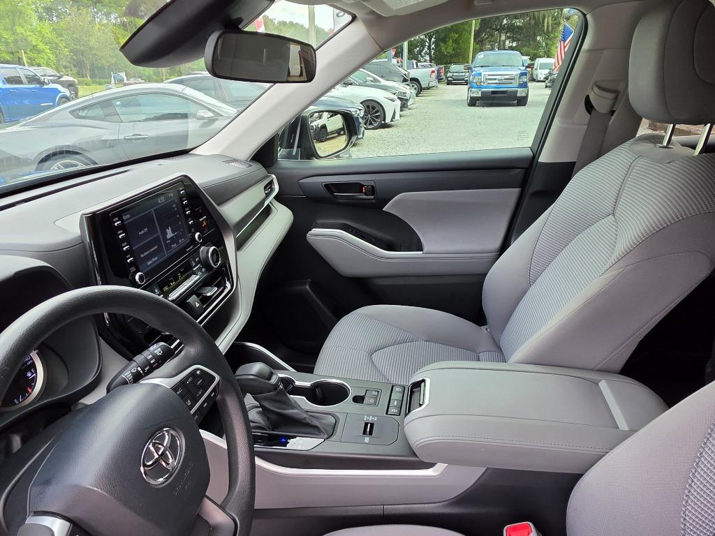 2022 Toyota Highlander - $26,995