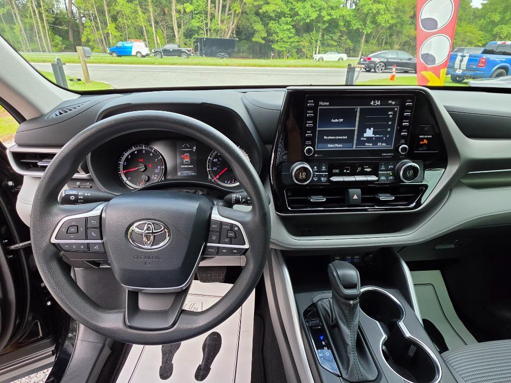 2022 Toyota Highlander - $26,995
