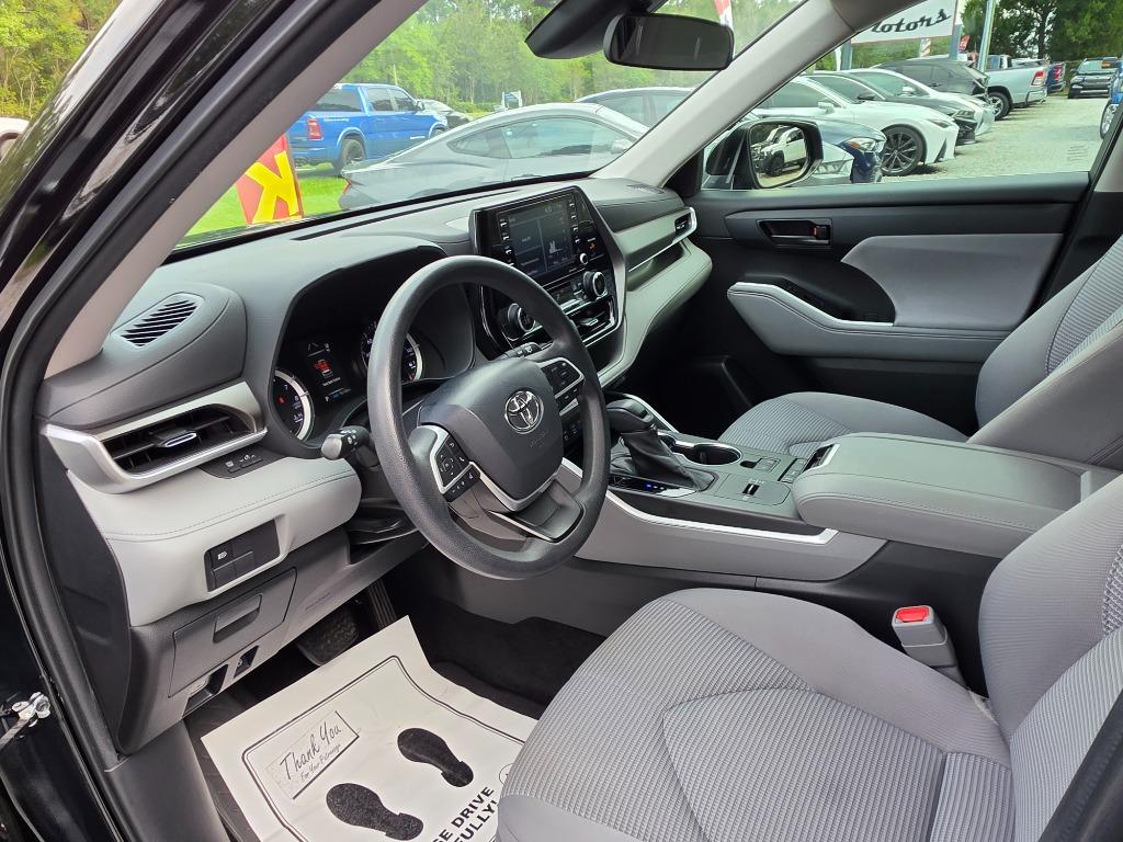 2022 Toyota Highlander - $26,995