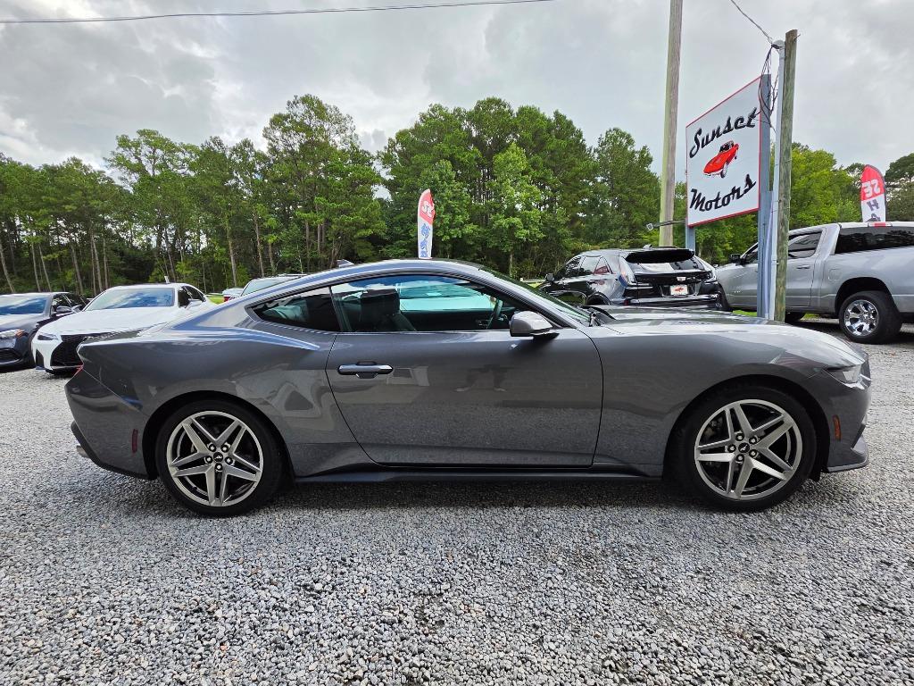 2024 Ford Mustang - $28,995