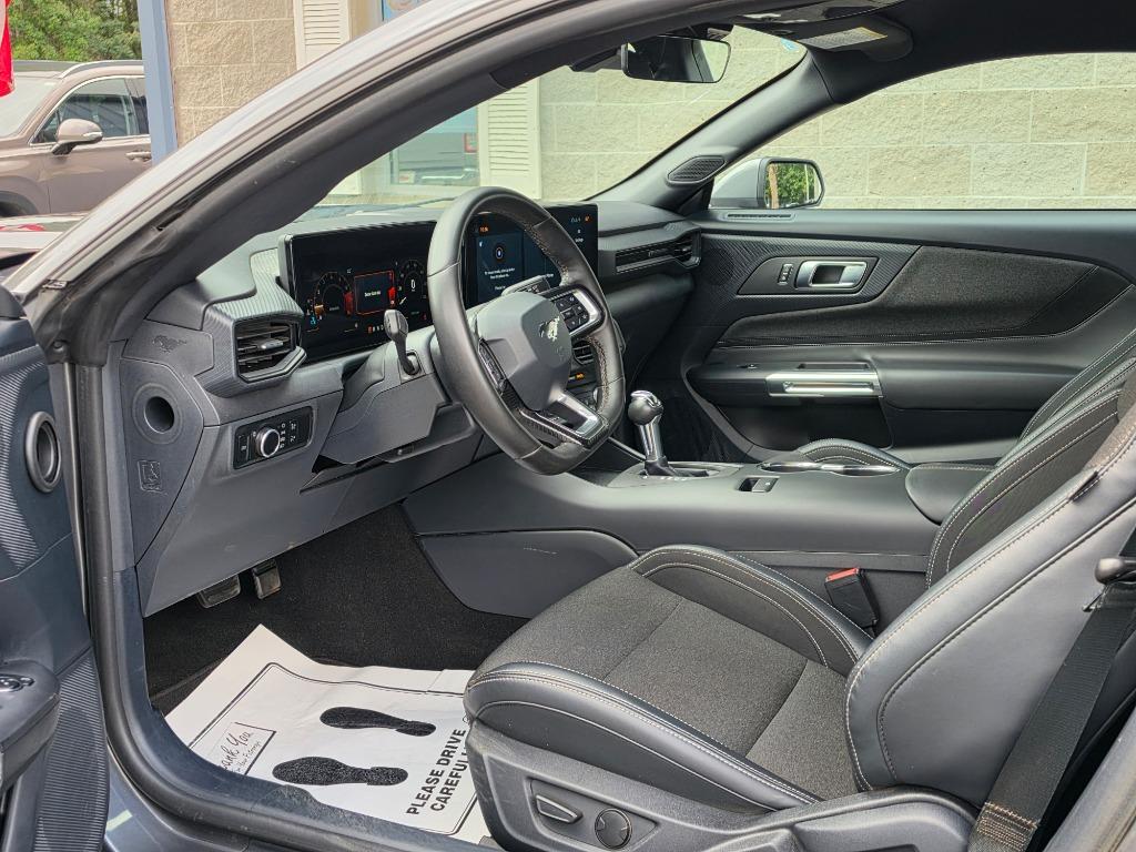 2024 Ford Mustang - $28,995